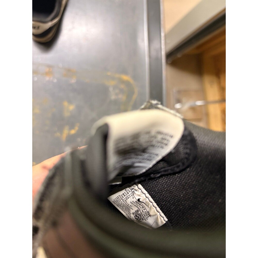 Nike - Picture 5 of 5